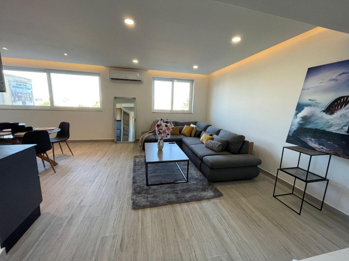 Ana Seafront Haven Apartment グジラ エクステリア 写真